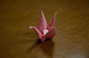 義援金|大人の千羽鶴に賛同して募金してきました。iPhoneアプリ購入で募金する方法もあります。