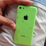 廉価版 iPhone の筐体写真が流出？