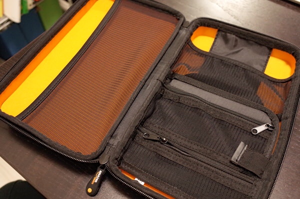 Amazon basic carrying case 2