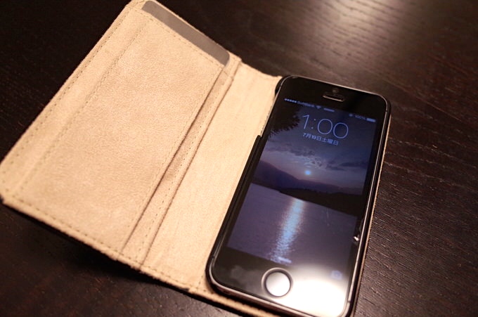 Iphoneaccessory moleskine case 5