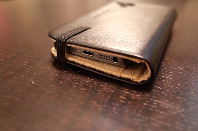 Iphoneaccessory moleskine case 9