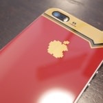 iPhoneがファミコン風になる強化ガラスフィルムが想像以上にレトロ！