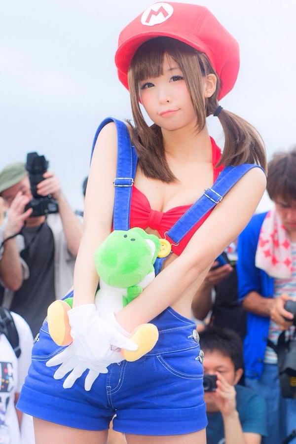 Twitter mario cosplay 1