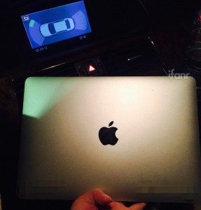 確かに小さい!MacBook Air 12インチのディスプレイ部分が流出?