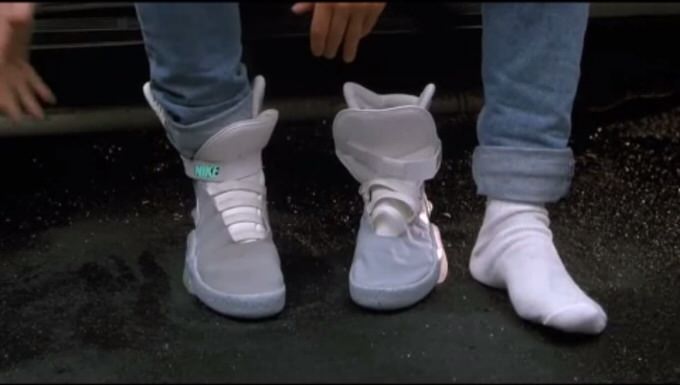 バック・トゥ・ザ・フューチャーに登場したスニーカー「Nike Air MAG」が2015年中に一般発売！