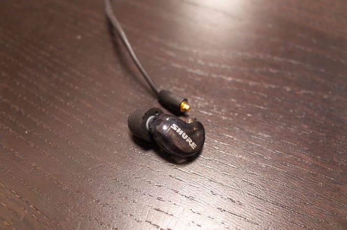 1万円以下の超おすすめイヤホン！SHURE「SE215」はイヤホン初心者が最初に買うべき！