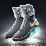 バック・トゥ・ザ・フューチャーに登場したNIKEの自動で靴紐を締める「NIKE MAG」2016年にオークション型式で販売