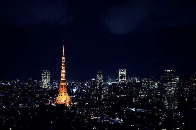 Facebookだけじゃない、東京タワーがパリのテロ追悼でトリコロールカラーに点灯