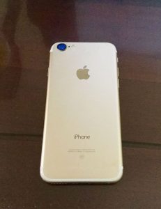 これまでの噂通り!「iPhone 7」ゴールドモデルの実機写真がリーク?