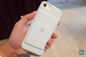 【レビュー】やっぱコレだね!Apple純正バッテリー内蔵ケース「iPhone 7 Smart Battery Case」