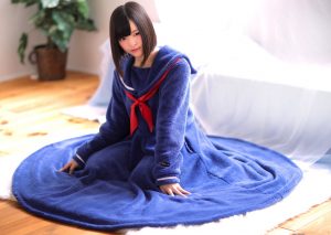 最高かよ!? セーラ服パジャマ「セラコレ」に着る毛布タイプが登場!