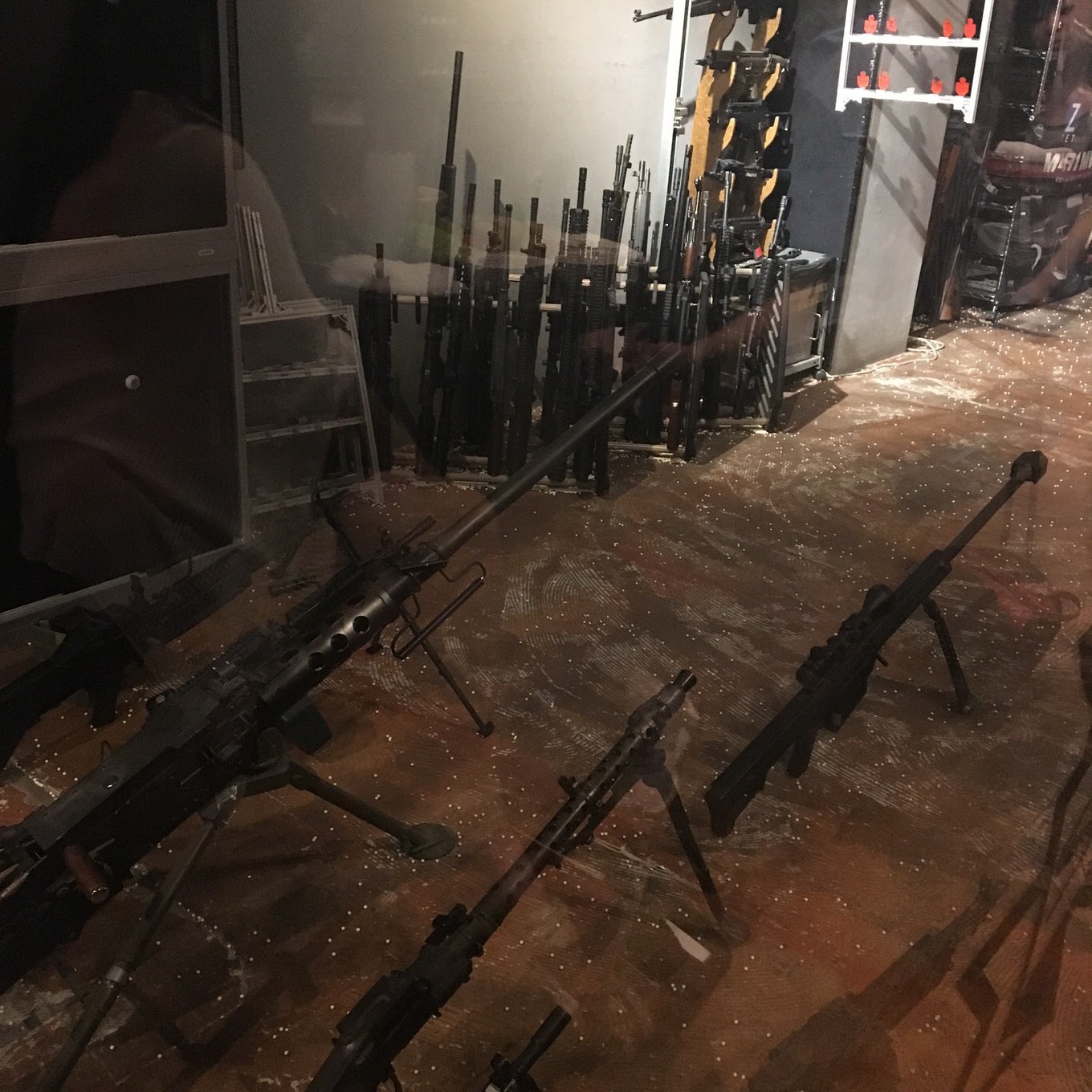 shootingbar-ea-13.JPG shootingbar-ea-13.JPG