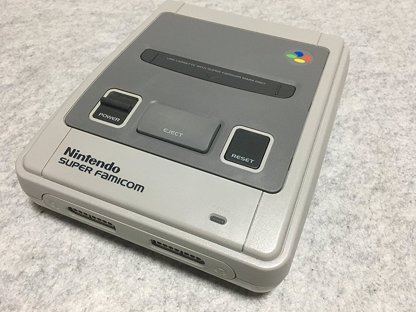 【マジかよ】スーパーファミコンを「持ち運び式」にした猛者が登場 「夢が詰まってる」と反響