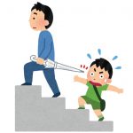 危なすぎる傘の持ち方に「本当に危険」と警鐘、共感する声が殺到