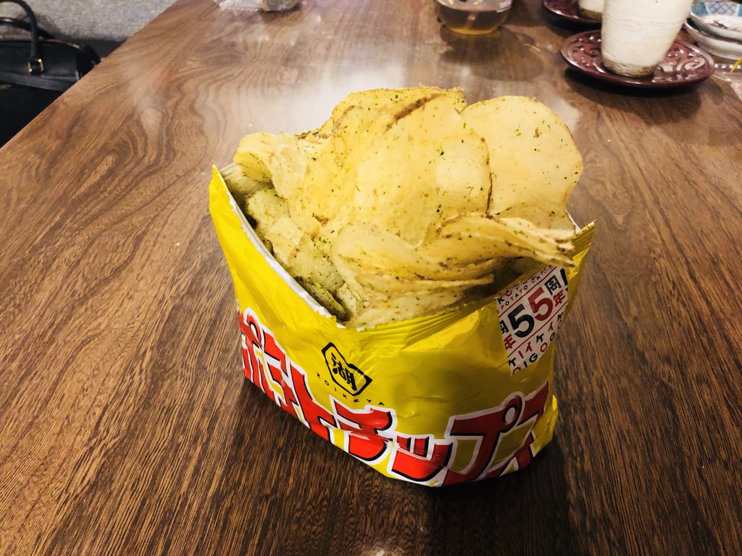意外と知らない?ポテトチップスの開け方に「天才」と称賛集まる