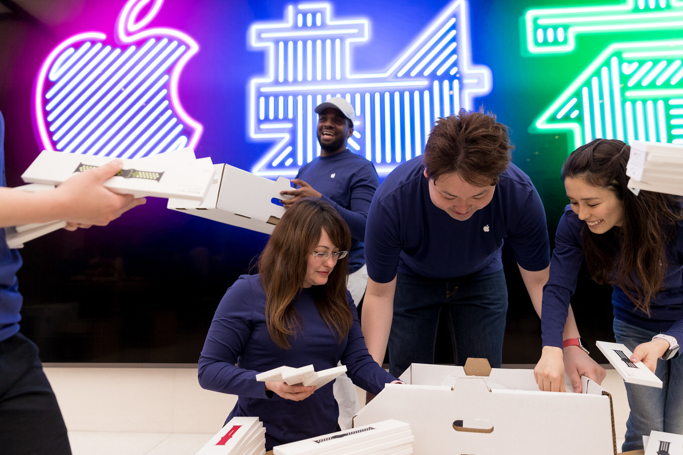 Apple_Store_Tokyo_Shinjuku_04042018