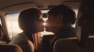 ゼクシィのCM『一万回のキス』が「キュンキュンする」「実にけしからん！」と反響