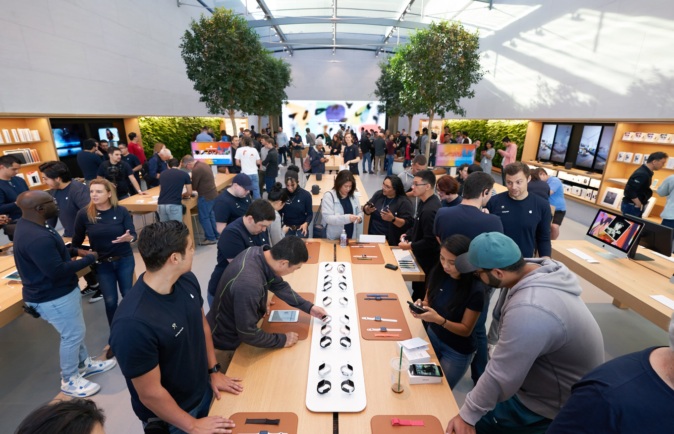 Apple、iPhoneなどのApple製品をAmazonで直販開始へ