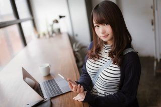 【画像まとめ】11月8日は「いいおっぱいの日」、今年もグラドルたちが刺激的な投稿