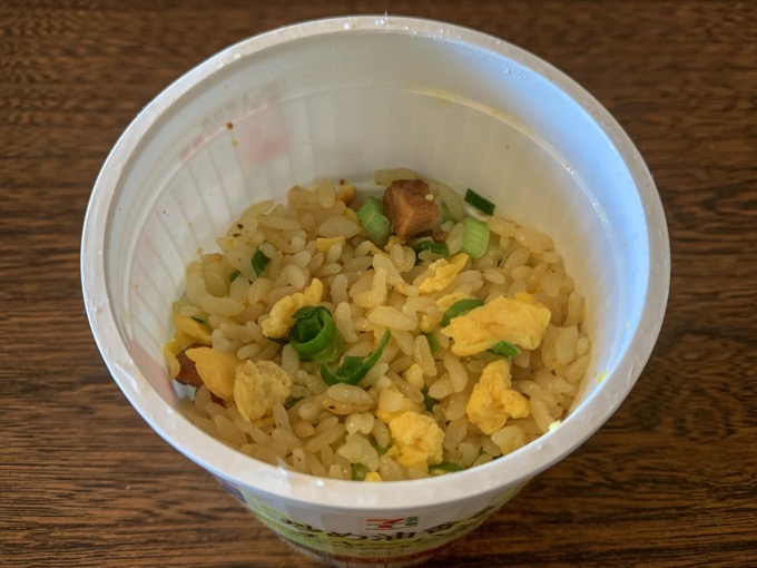 seven-eleven-fried-rice-cup-8.JPG