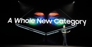 発売直前のサムスンの2つ折りスマホ「Galaxy Fold」、先行レビュー記者から「1日で壊れた」「割れた」と報告多数