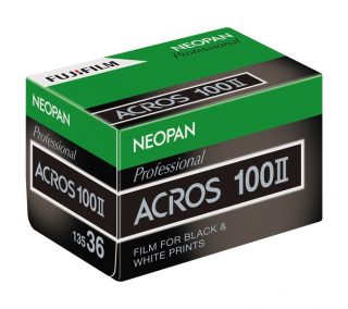富士フィルム、黒白フィルムの販売継続を望む声に応え「ネオパン100 ACROSⅡ」を新開発