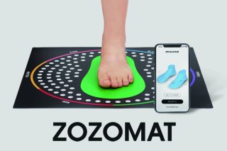 ZOZO、足のサイズを簡単に計測できる「ZOZOMAT」発表！先行予約開始、秋冬に無料配布