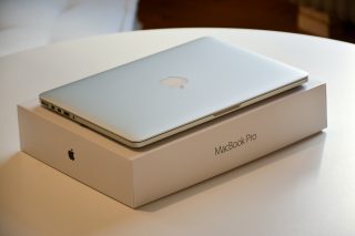 新型「MacBook Pro 16インチ」薄型ベゼルを採用することで15インチと同じボディサイズに