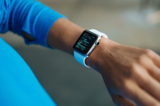 「Apple Watch Series 5」が42%OFF！なんと35,600円も割引です