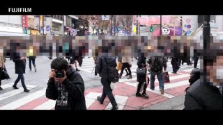 「FUJIFILM X100V」PR動画に”盗撮”と炎上、富士フィルムが謝罪　動画では何を語っていたのか