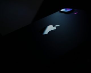「iPhone 12」発表イベントで、ヘッドホンや新型iPadなども発表ーーBloomberg報道