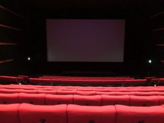 映画のあらすじを配信するYouTubeジャンル「ファスト映画」、これはアウトでは？