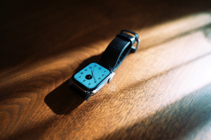 apple-watch-nomad-active-strap-3.jpg