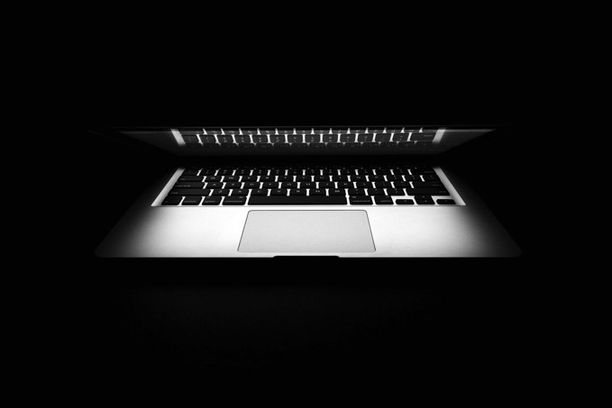 Appleが新しいキーボードの特許を出願「特定のキーが外れてマウスになる」