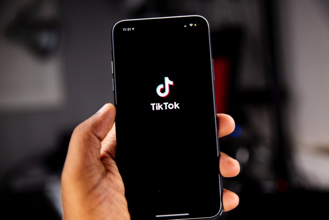 TikTok、新たな収益化の方法として「ペイウォール」を計画中と報道