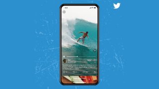 Twitter、動画をTikTokのような全画面表示に。LINE VOOMも