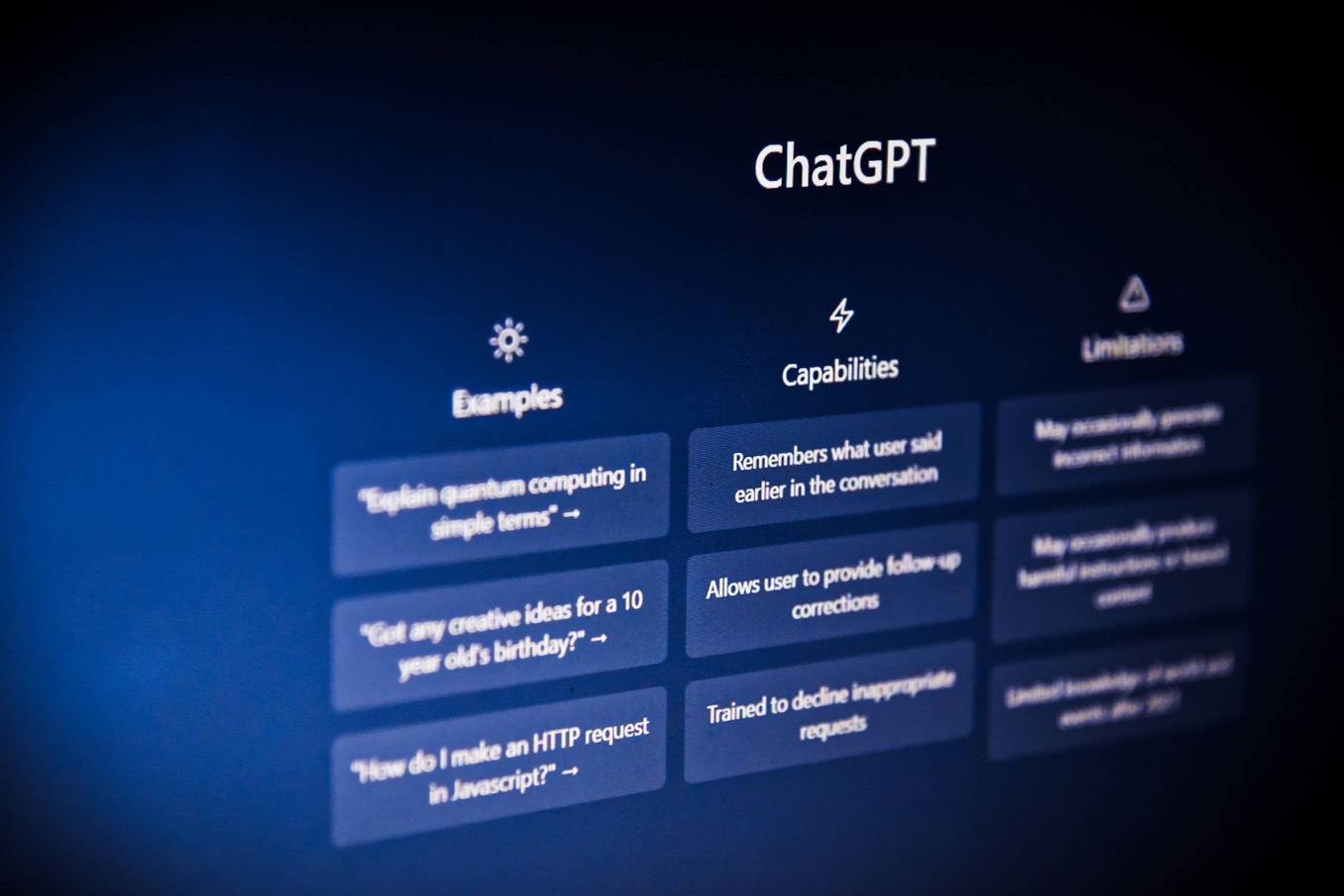 Microsoft、OfficeアプリにChatGPTのようなAIを導入へ。3月に発表予定と報道