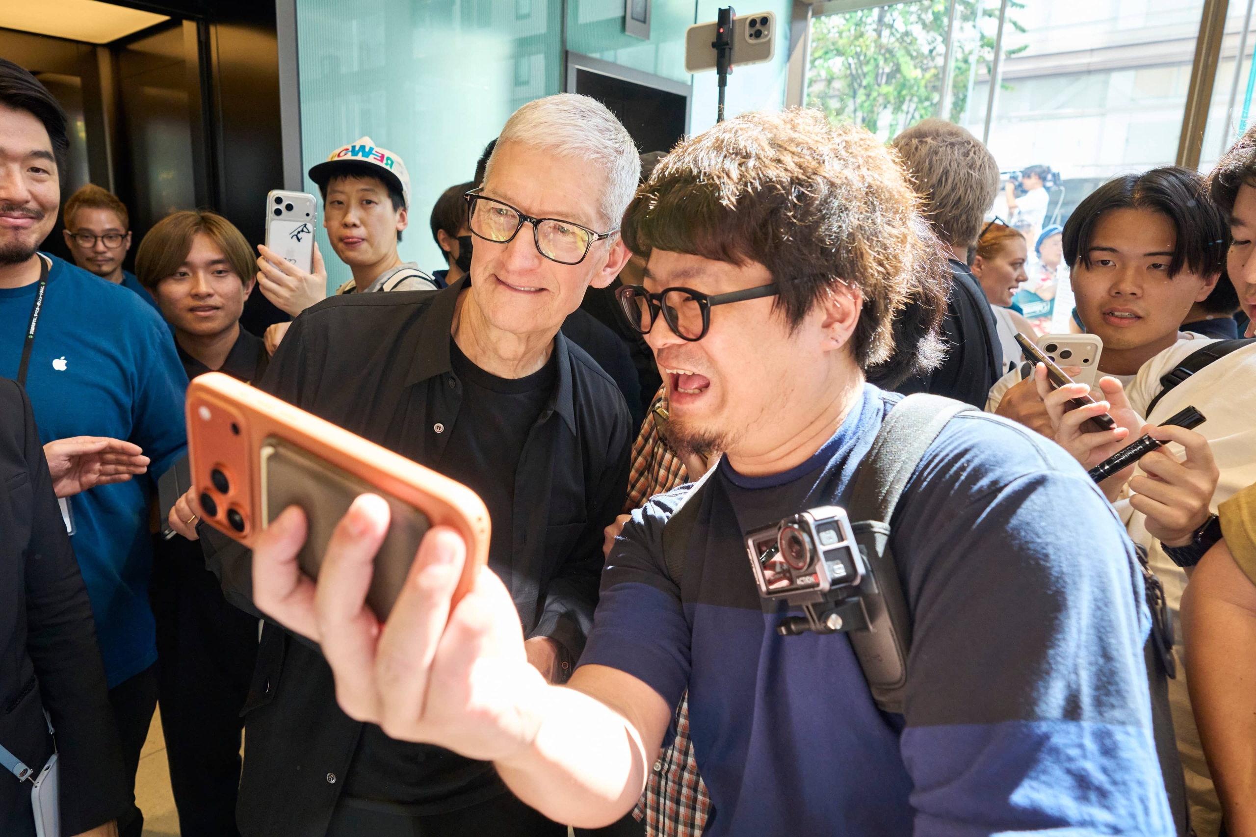 Apple、日本でiPhoneの価格を最大2万円値上げ Apple WatchとAirPodsも対象