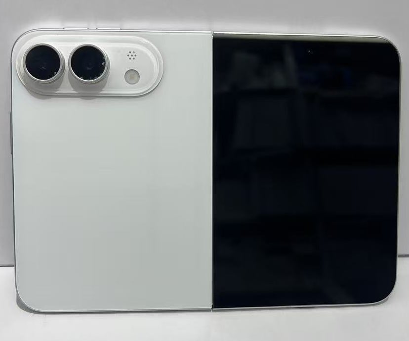 折りたたみ型iPhoneのダミーユニットがリーク